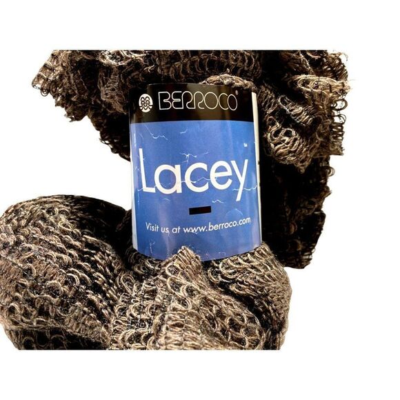 Berroco Lacey Ruffle Scarf Yarn 1 Skein Acrylic & Wool Blend #2305 Taupe NEW - Picture 4 of 4